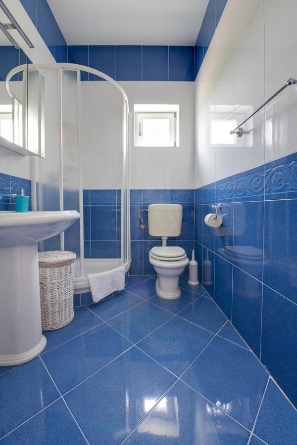 Villa Tanga Ровин Екстериор снимка